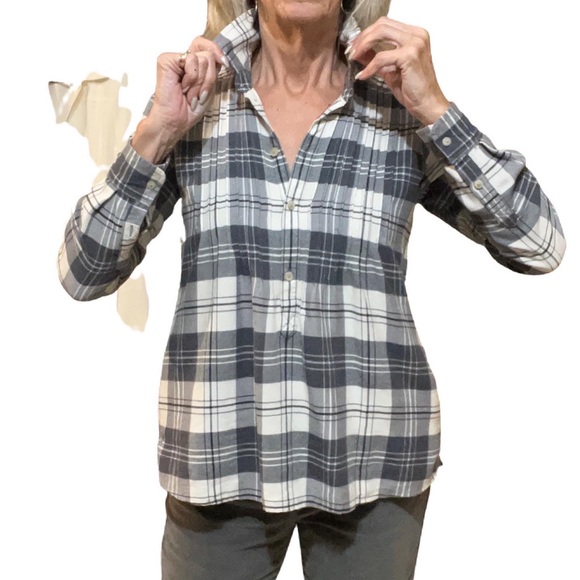 American Eagle plaid shirt long sleeves - Picture 2 of 4